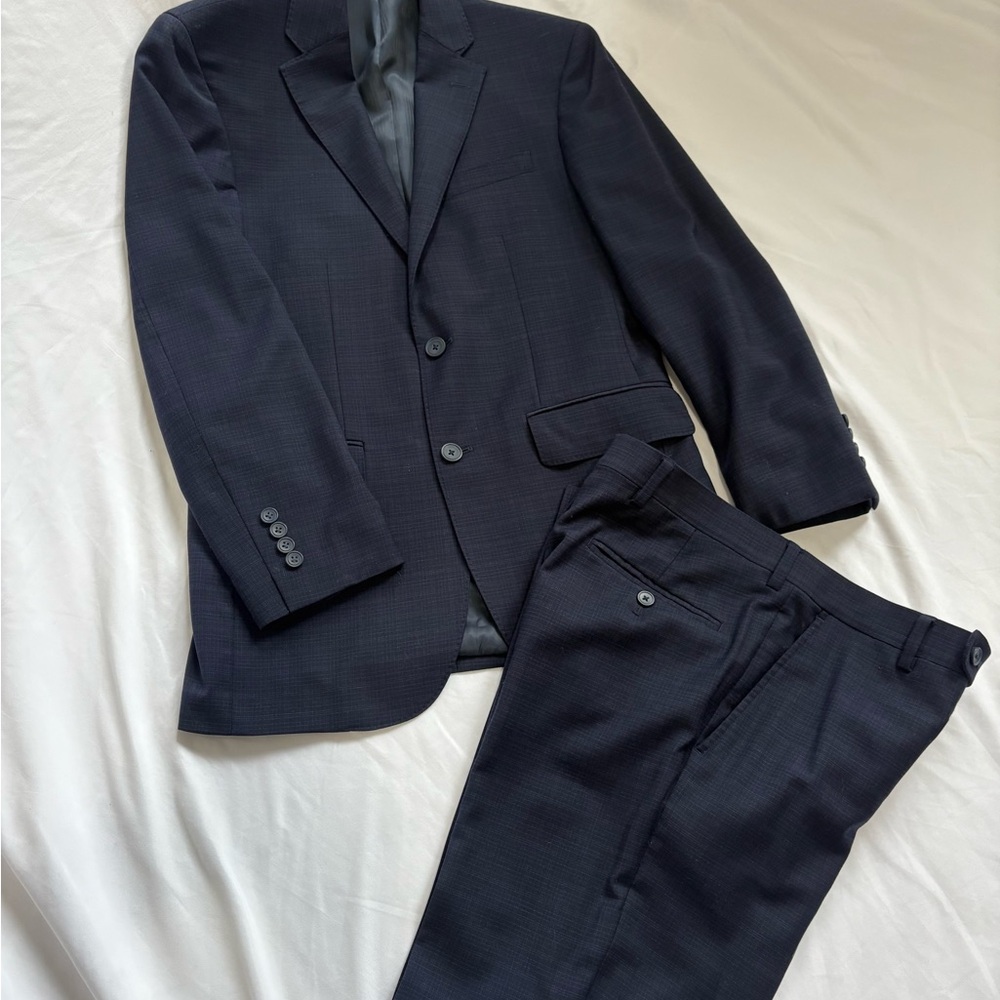 Kenneth Cole Men's Dark Navy Textured Two-Piece Suit